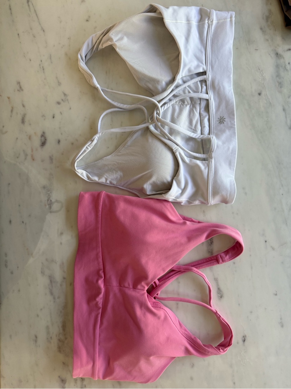 Lot of 2- Athleta Solace Sports Bras D-DD size medium - Picture 2 of 3